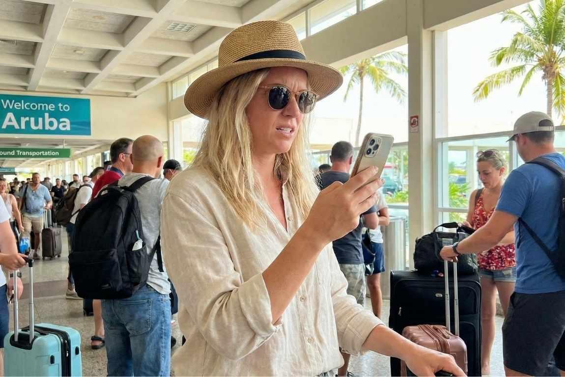 Black Friday Travel Deals 2025: Your 30% Off for Staying Connected Abroad