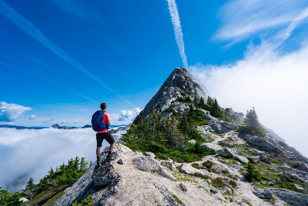 10 Magnificent Summer Hiking Destinations Around the World