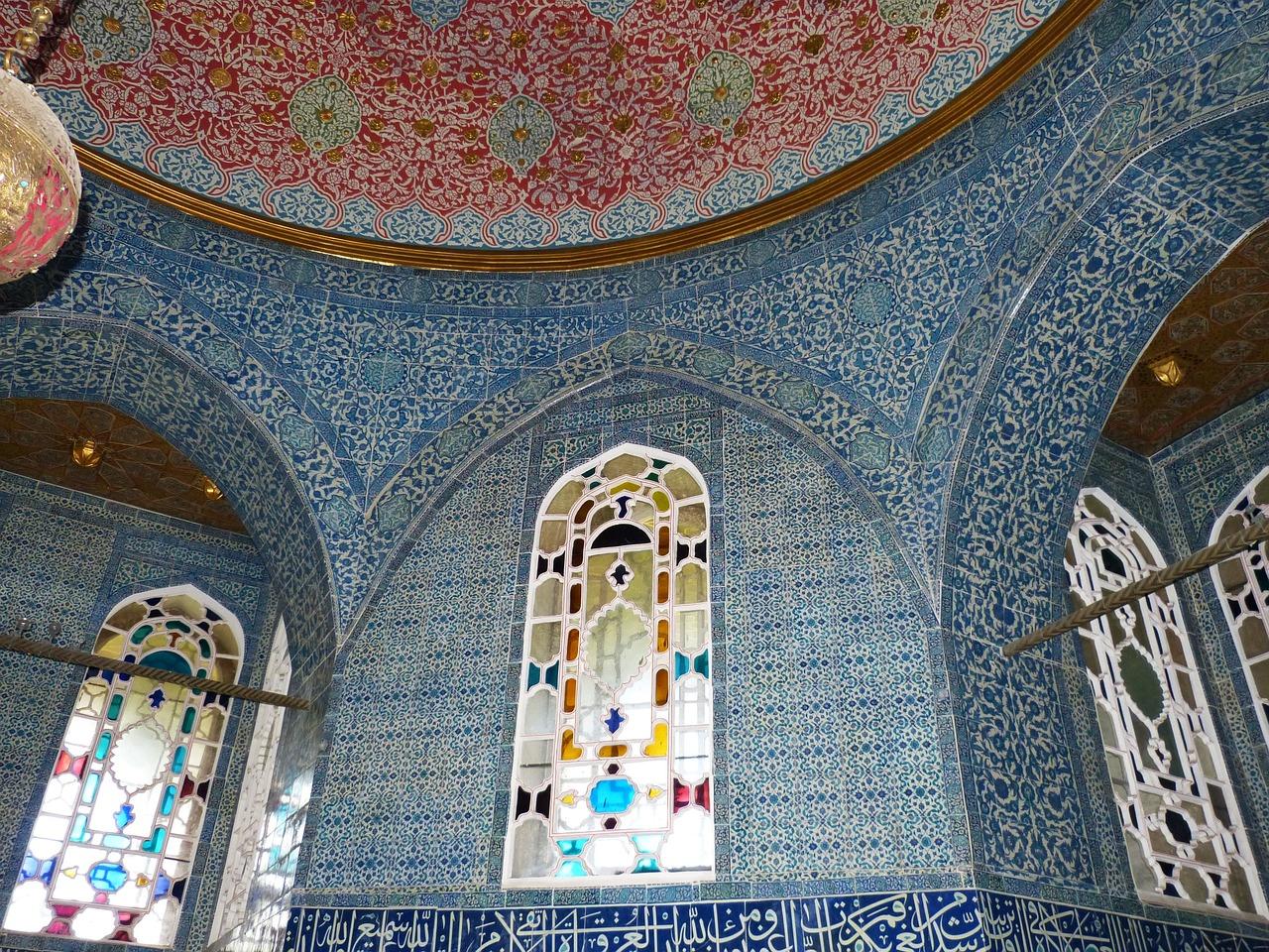Unlocking History and Beauty: Palaces Open to Visitors Around the World