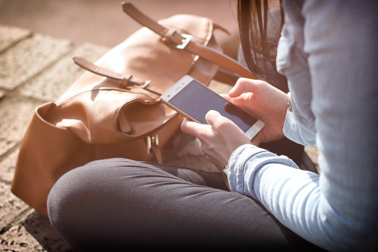 Apple Starts Adopting RCS Messages—What This Means for Your Travel Texting Experience