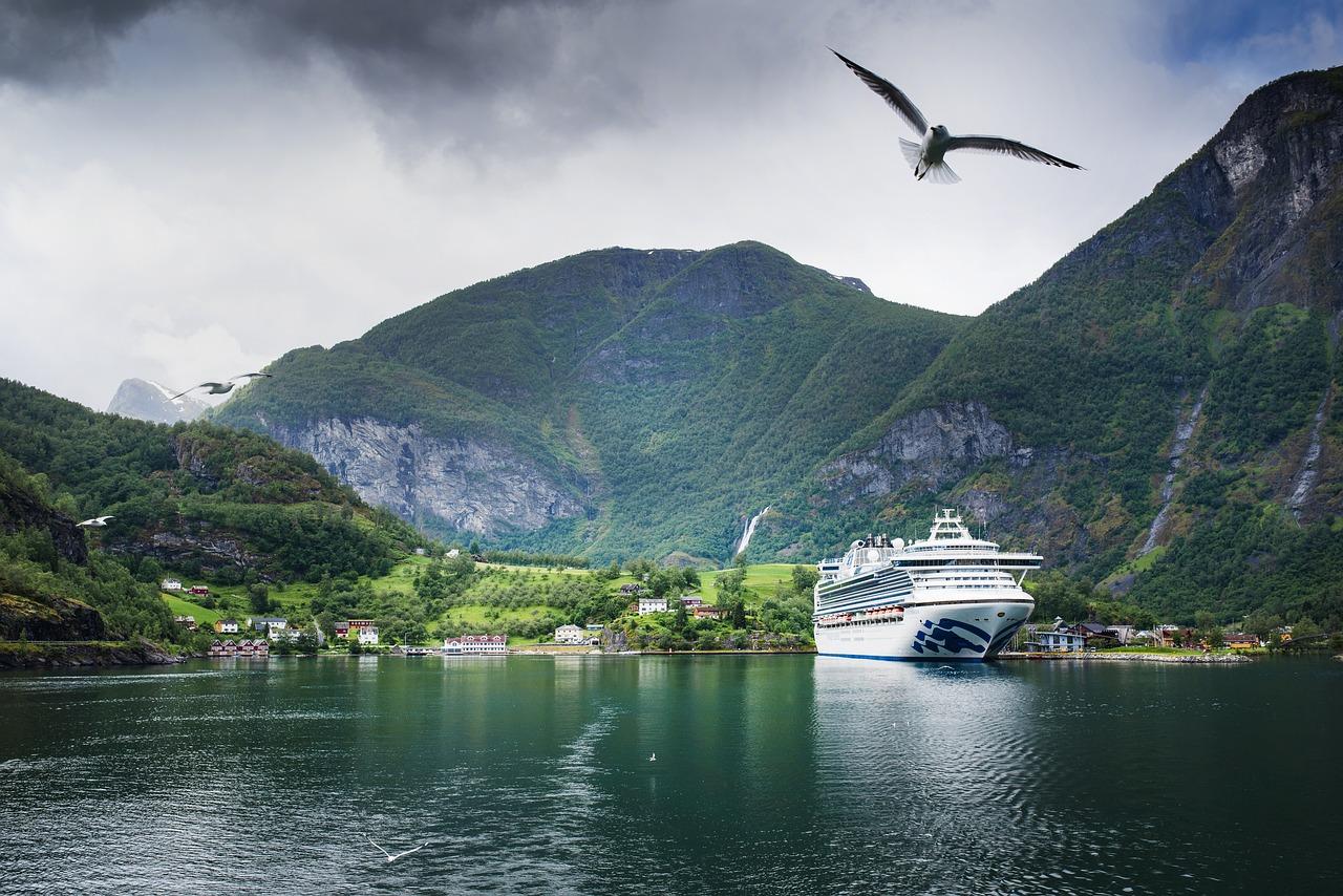 Princess Cruises 2026 Internet Options: (eSIM, WiFi & Roaming)