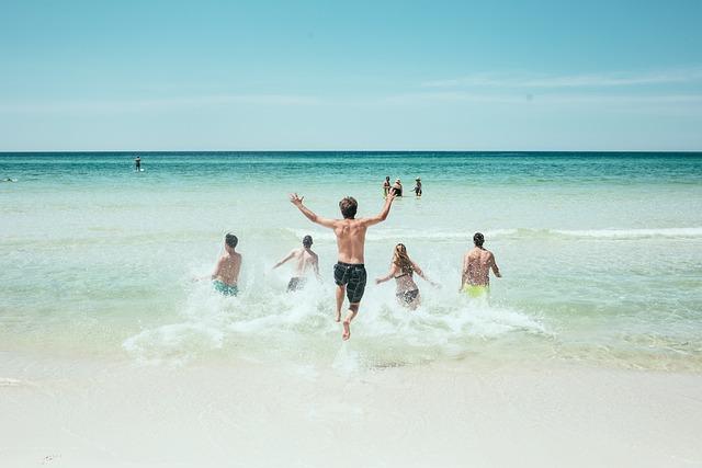Travel Tips for Beating the Summer Heat in the U.S.