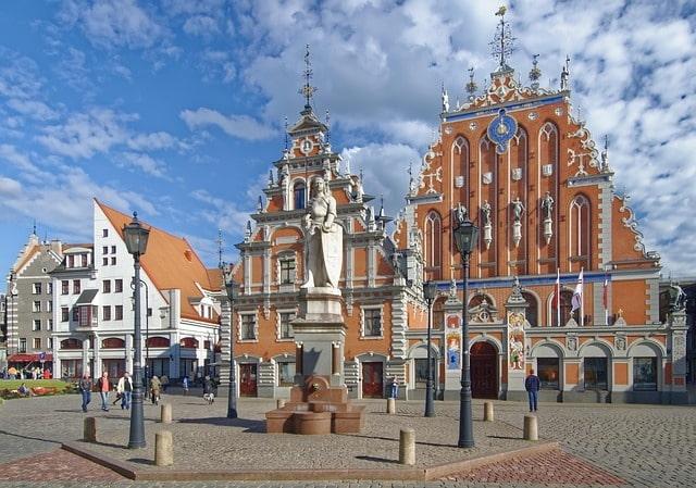 Tips for Affordable European Travel Experiences