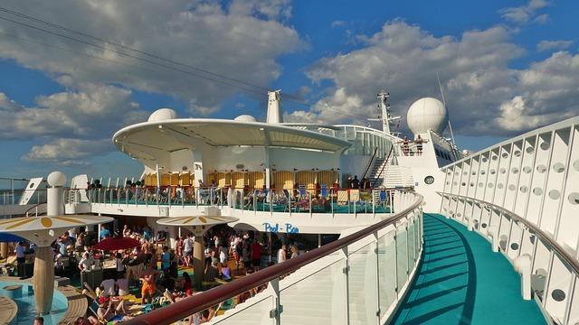 Cruise WiFi vs. Personal Hotspots: Which Do Most Travelers Choose?