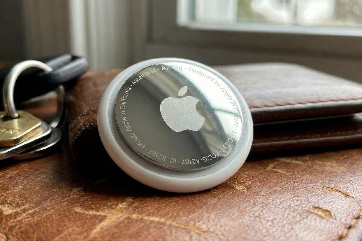 The Smartest Gifts for Travelers Who Go Abroad Often