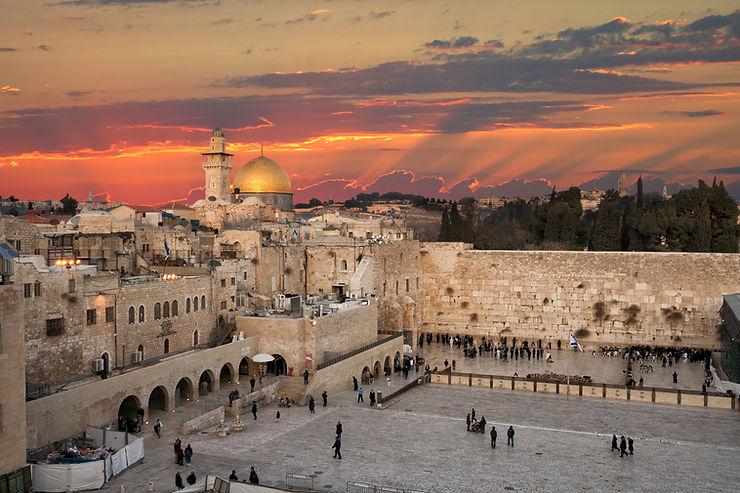 TOP 5 Countries Reopening for Travel in 2022